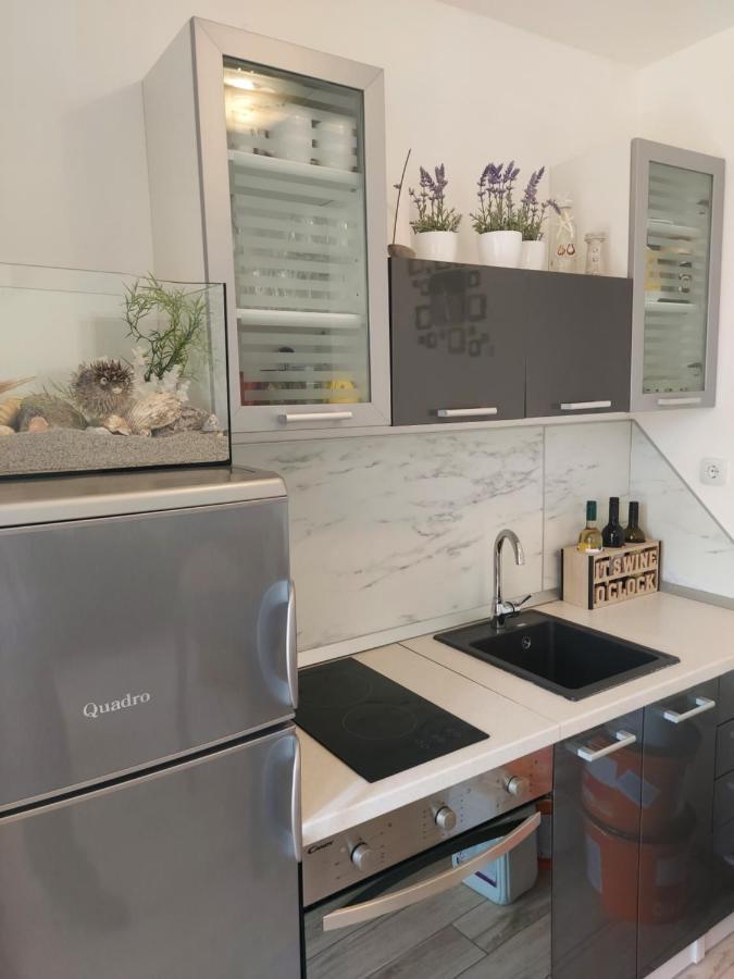 Apartmant Bionda Novi Vinodolski, Cozy And Nice Apartment For 4 People In The City Center Luaran gambar