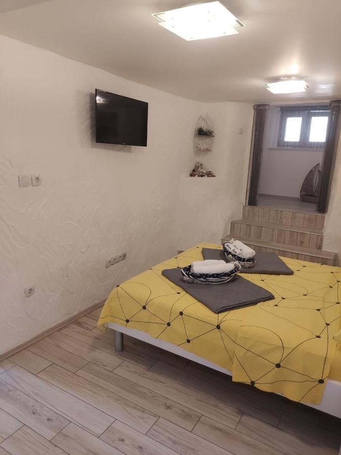 Apartmant Bionda Novi Vinodolski, Cozy And Nice Apartment For 4 People In The City Center Luaran gambar