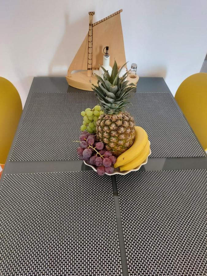 Apartmant Bionda Novi Vinodolski, Cozy And Nice Apartment For 4 People In The City Center Luaran gambar