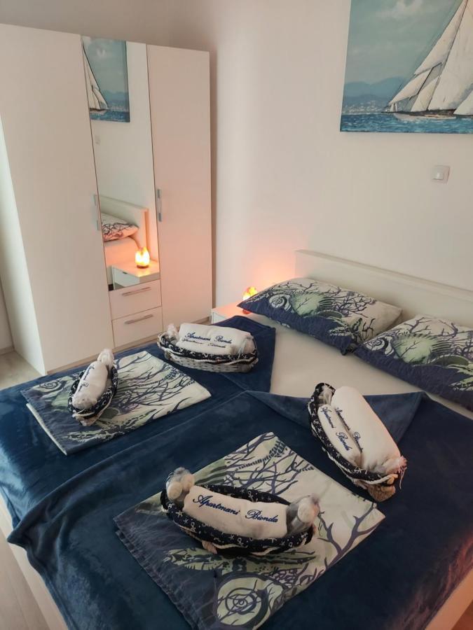 Apartmant Bionda Novi Vinodolski, Cozy And Nice Apartment For 4 People In The City Center Luaran gambar