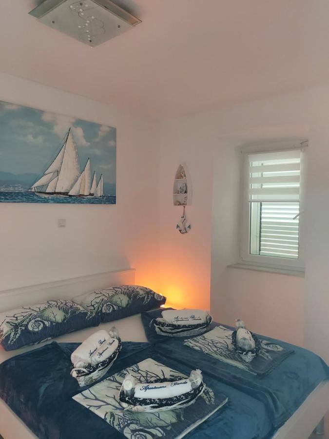Apartmant Bionda Novi Vinodolski, Cozy And Nice Apartment For 4 People In The City Center Luaran gambar